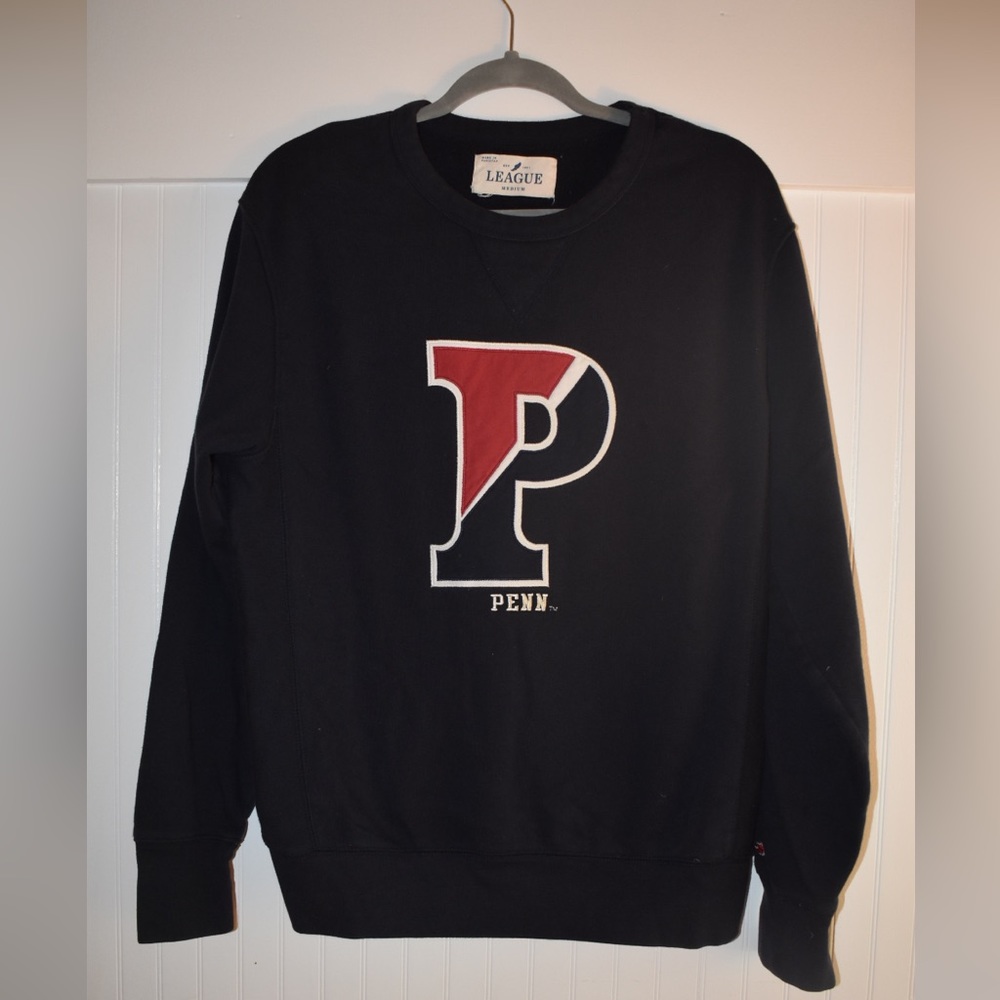 University of Pennsylvania (UPenn) Crewneck Sweatshirt Navy Blue Medium